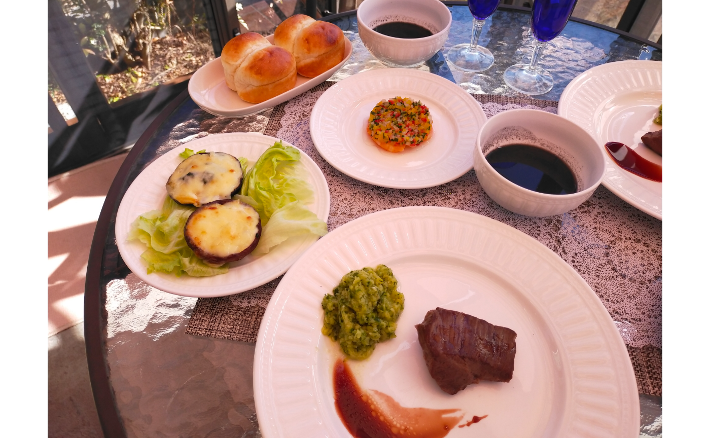 出雲のお洒落なフレンチコースを自宅で楽しむ朝