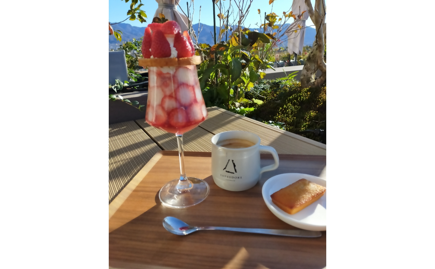バルサミコ酢＋温泉＋いちごパフェ＝幸　せ時間