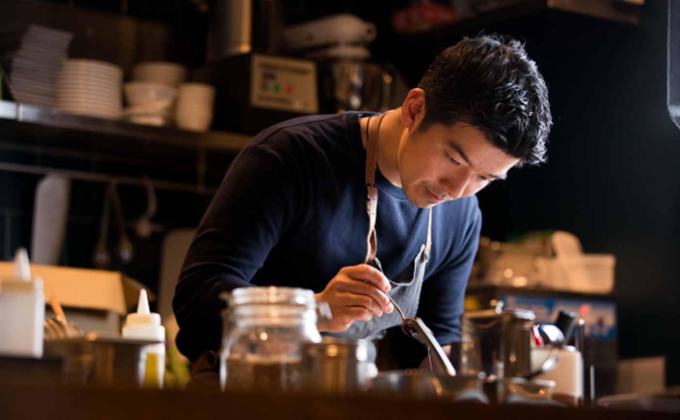 米澤レシピ#15「根菜のロースト　春菊サルサヴェルデ」