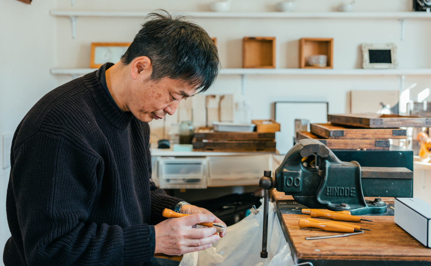 「長瀞のアトリエで木彫の伝道師になりたい」世間の正解を追わない生き方｜前沢泰史
