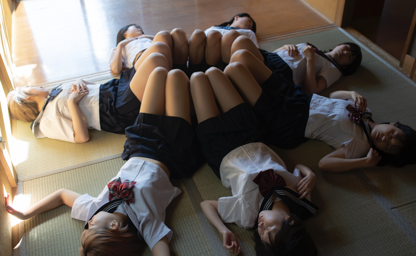 青山裕企 写真展「schoolgirl's complex (,not schoolgirl complex)」開催します。