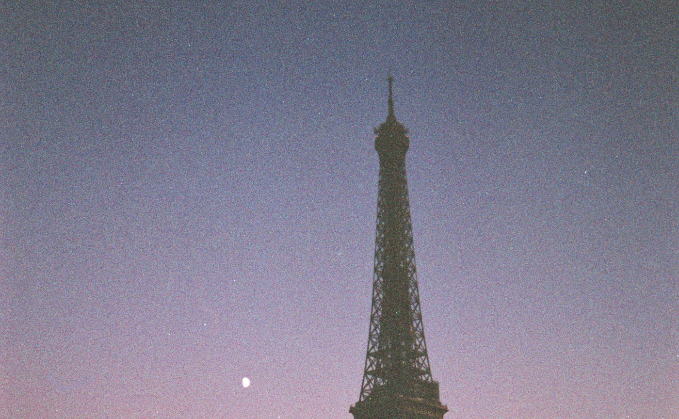 写真のためにフランス移住した、りなさんに聞く 「ここだけの話」