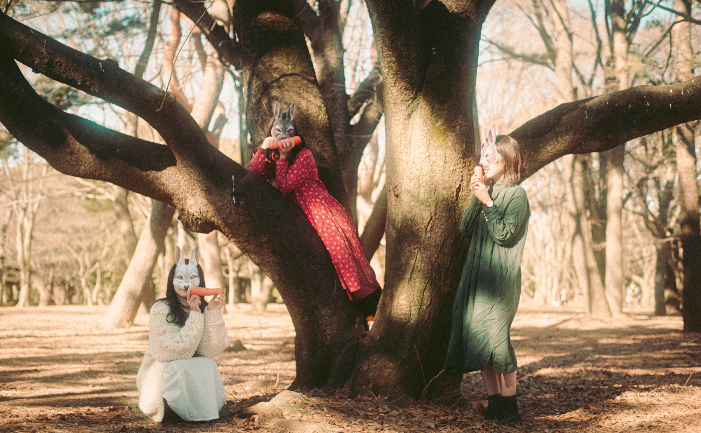 「今年の干支、ウサギのお面をかぶって撮影しよう🐰」レポート