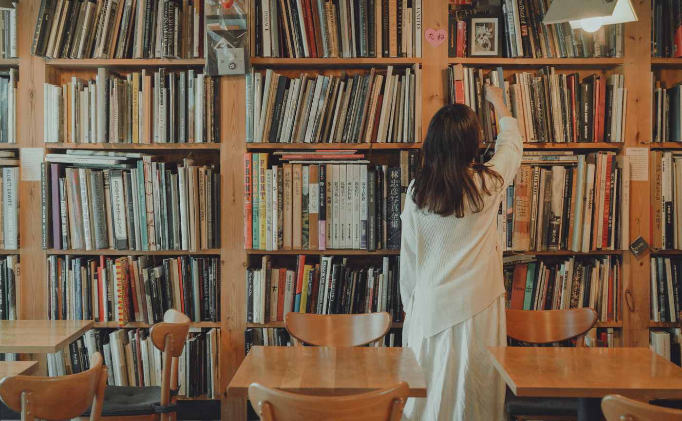 写真集5000冊が読み放題のカフェでランチ会レポート