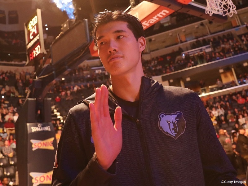 渡邊雄太がウォリアーズ戦に出場…NBA3試合目、2得点1リバウンドを記録