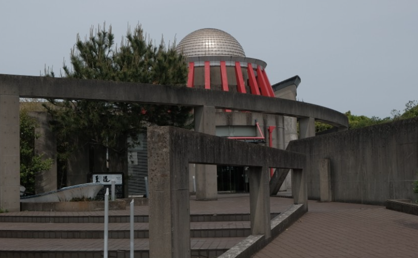 アートな建物『富津埋立記念館』