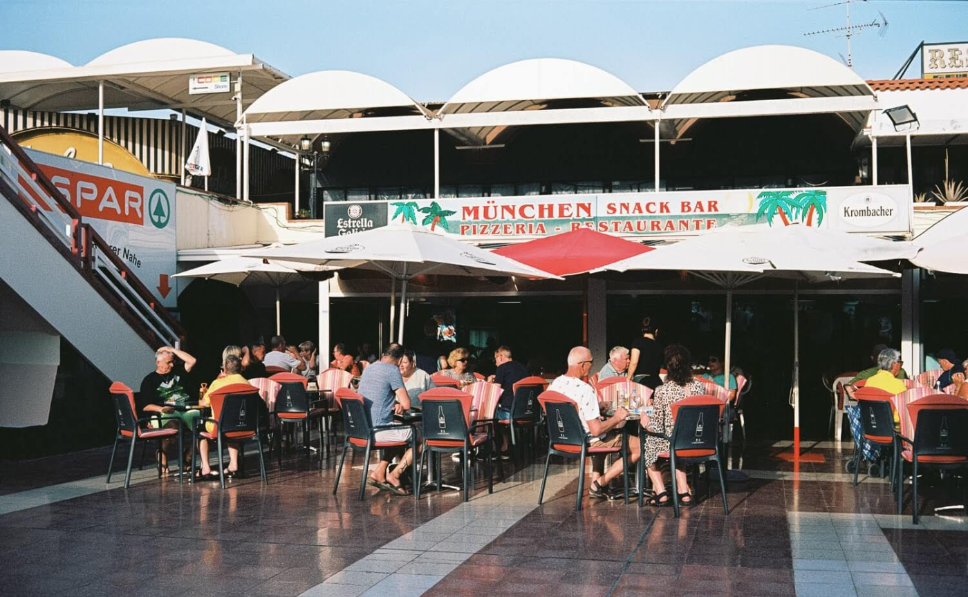 "助けないこと"が残されている - ままならず螺旋する