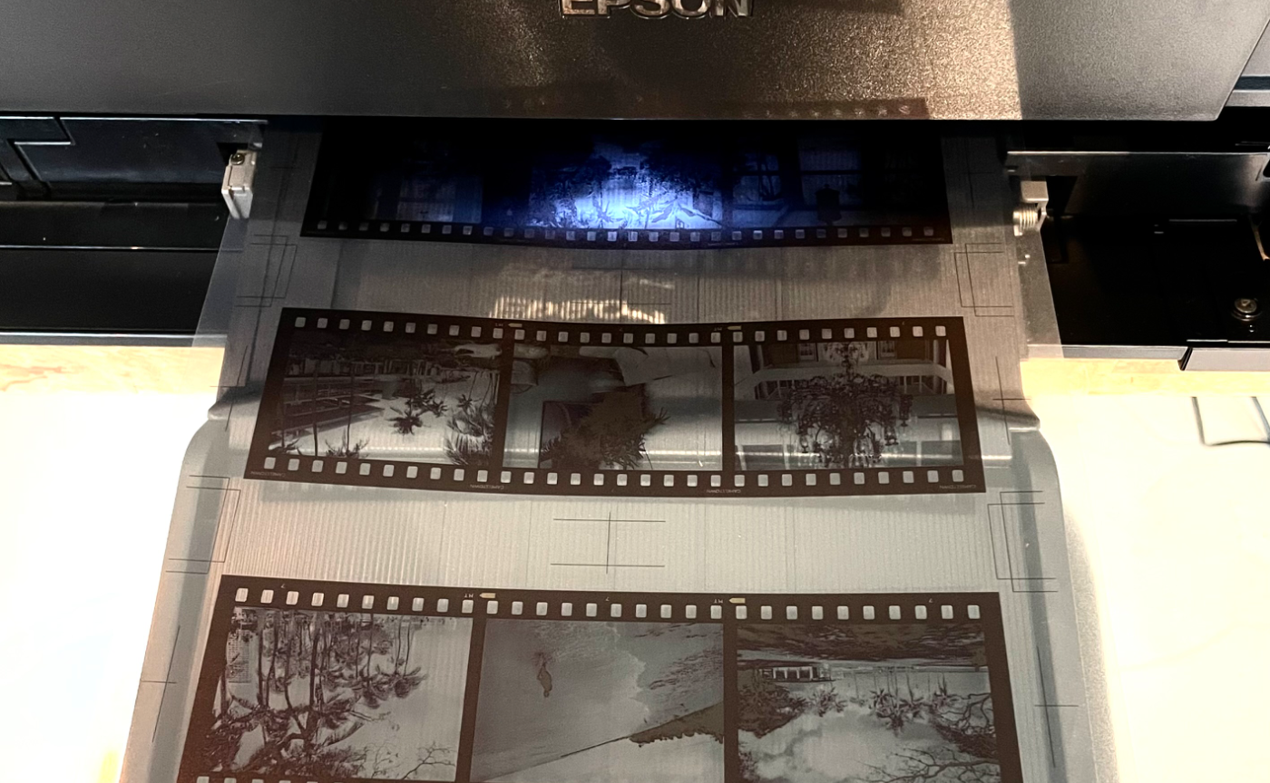 フィルムブックマーク作り体験📕