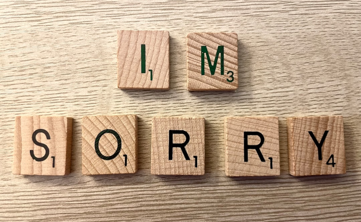 英語で"SORRY"は簡単に言わない！本当に悪いことした？