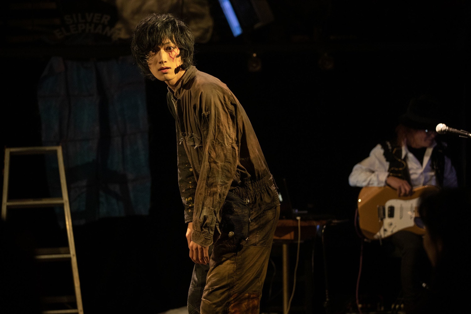 夜中に雑談。僕らが泣き虫なのは頭を撫でてもらうため