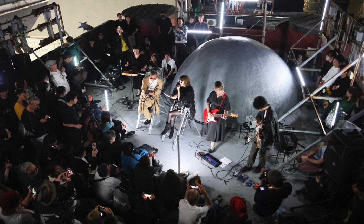 新種のImmigrationsB feat. 野宮真貴 「フェリー | 私は何」(LIVE AT BENTEN)