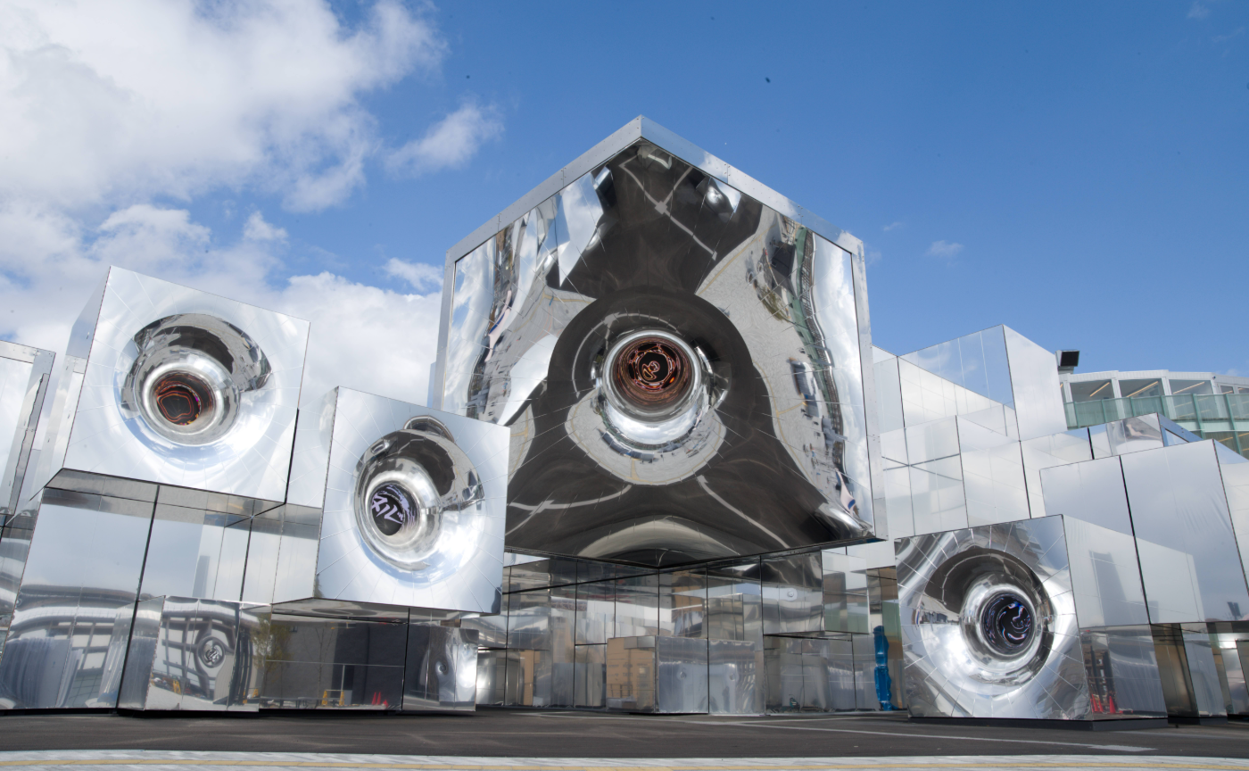 新種のImmigrationsB《EXPO 2025 大阪・関西万博》LIVE(映像演出:落合陽一)