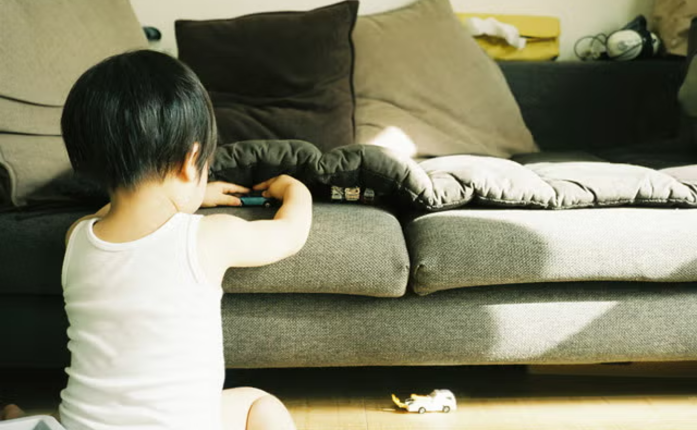 暮らしの中の光と気配に物語をのせる写真家、平野 愛さんを招いた夜の写真トーク会！