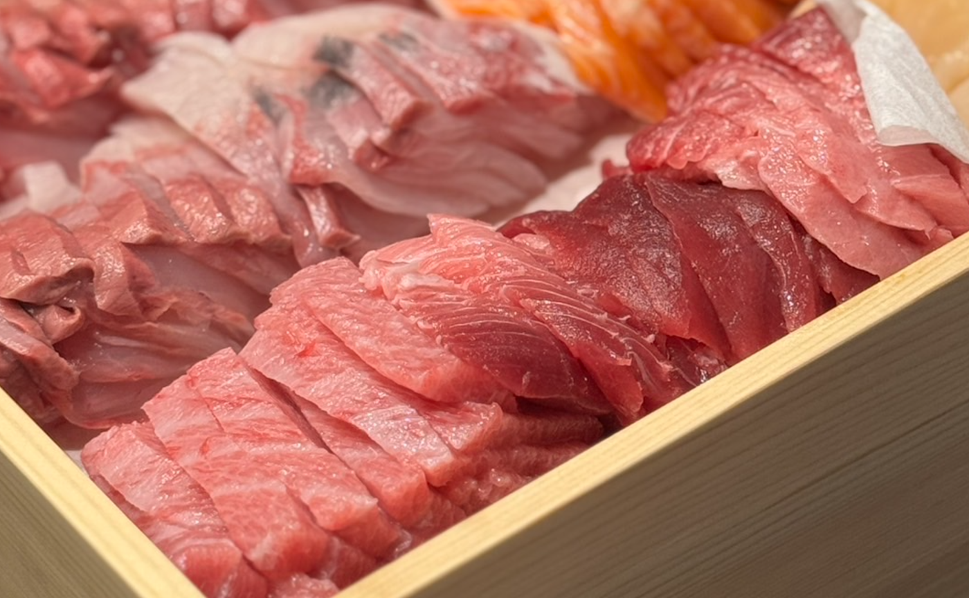 FHに来た出張料理の仕事で和田さんが鮨を握ってくれました