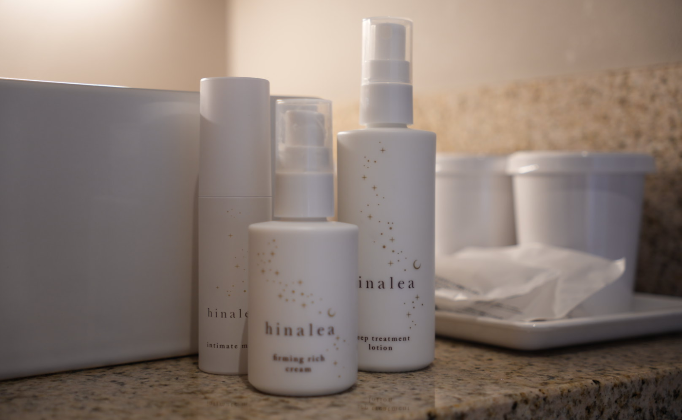 もちろん、旅の必需品🌙👜🕊️