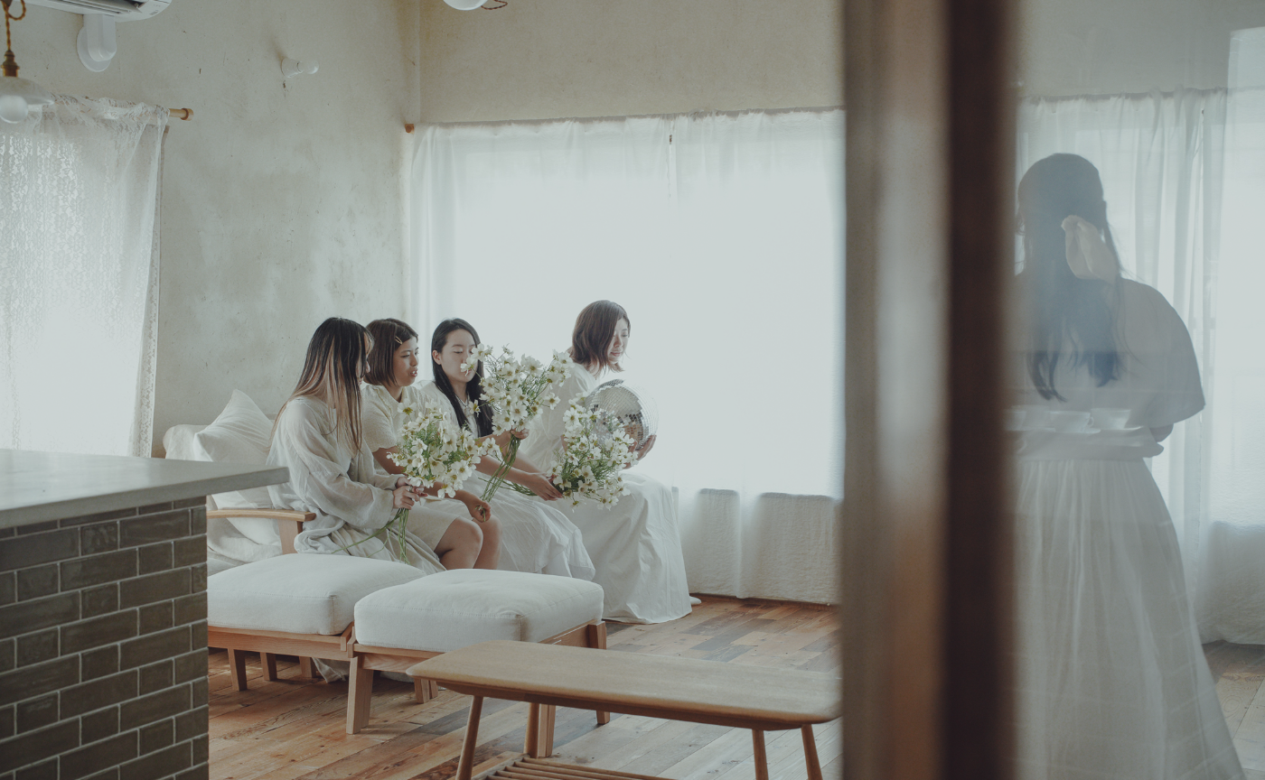 「まっしろの集い。白い服の集団ポートレート撮影会＠camellhouse」開催レポート