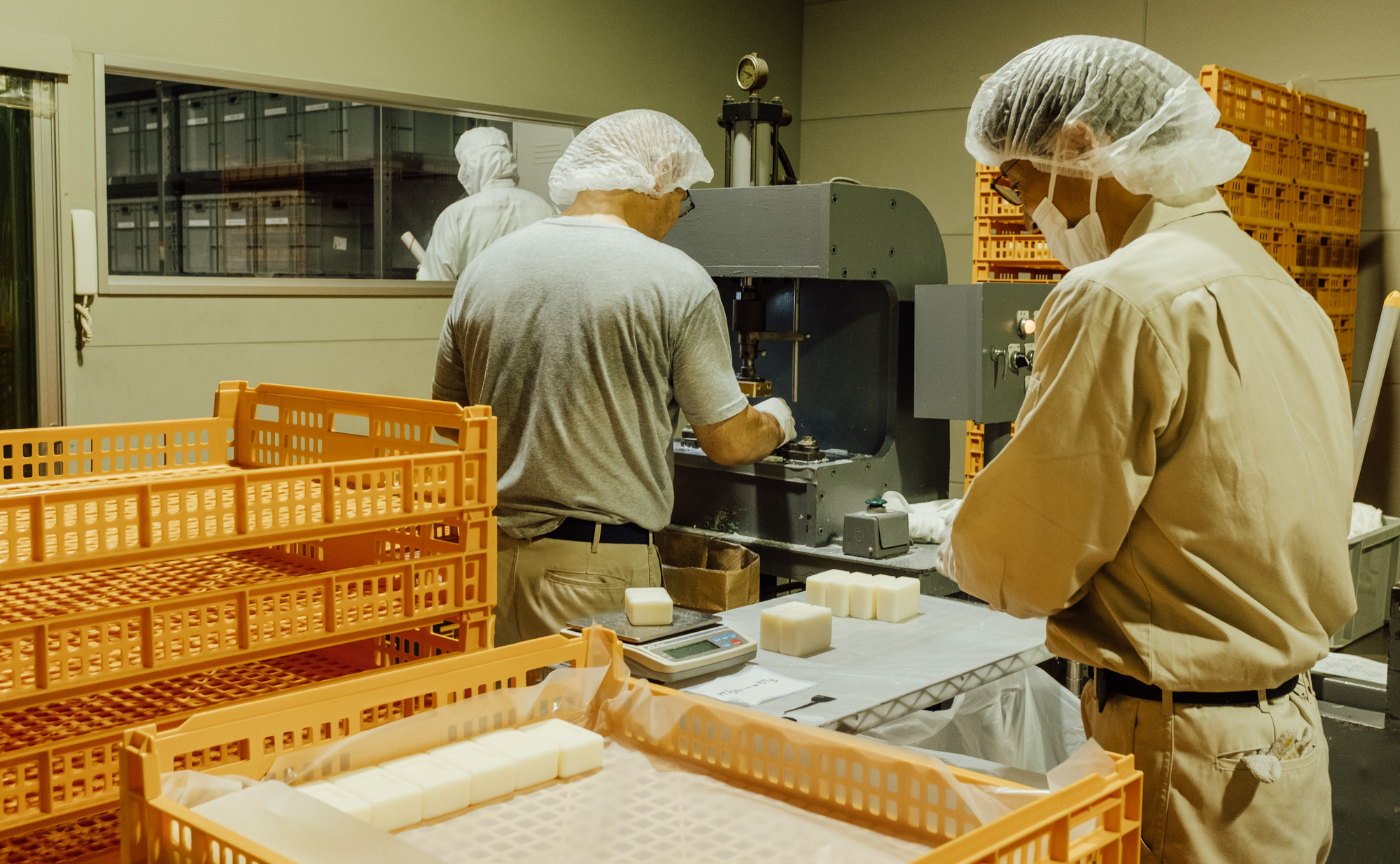 大人の工場見学！つくり手の哲学にふれる時間。 MARKS&WEBの松山油脂・墨田工場を見学しよう レポ