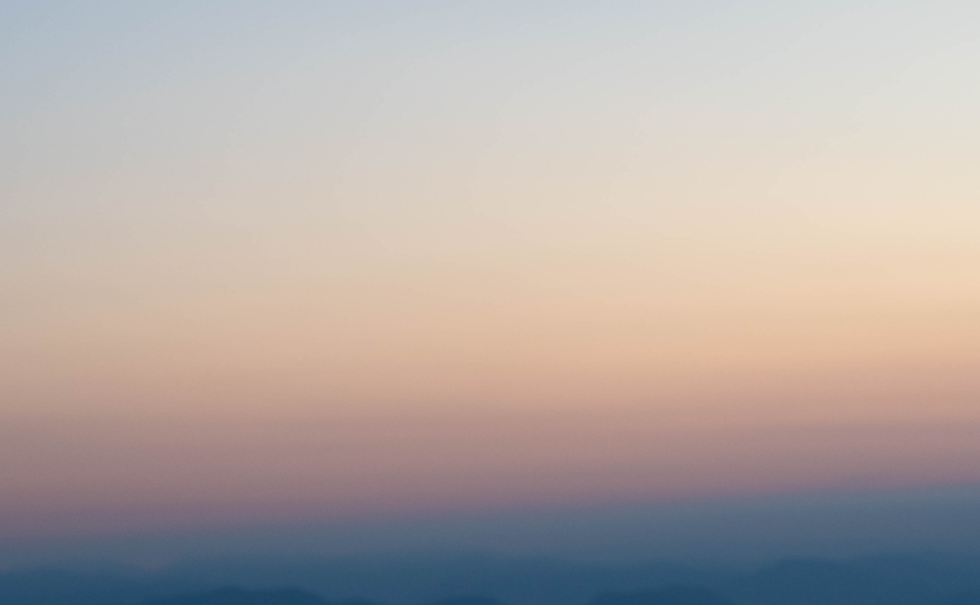 「私らしい色」を求めて——写真からアート、そして見つけた「黄色」が持つ力——