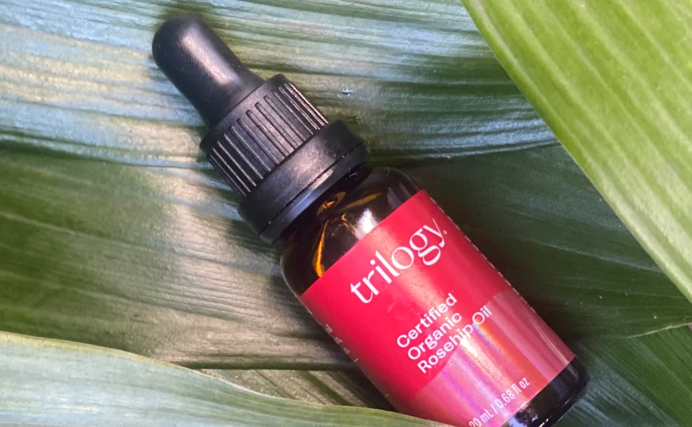 季節の変わり目に。大自然の恵みで、健やかなモッチリ肌へ。ローズヒップオイルを使いはじめて良かったこと5つ【トリロジー trilogy】