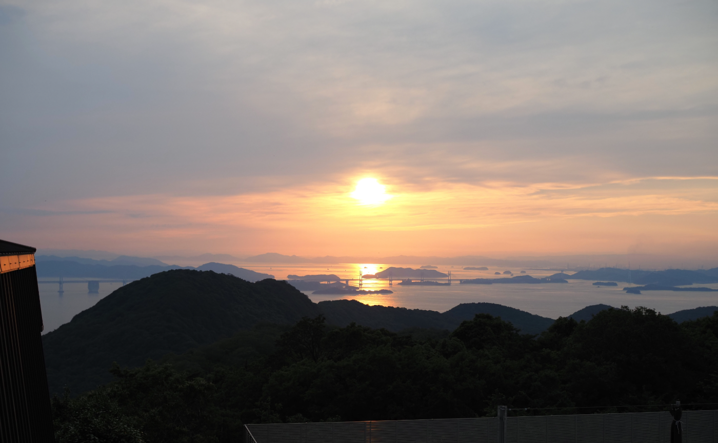 香川と淡路島へ、2泊3日の家族旅行。
絶景に癒され、ご当地の食を堪能した旅  【前編】